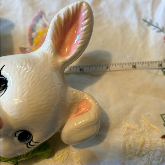 Vintage Charming White Bunny with Orange Carrot Planter - Picture 8 of 8